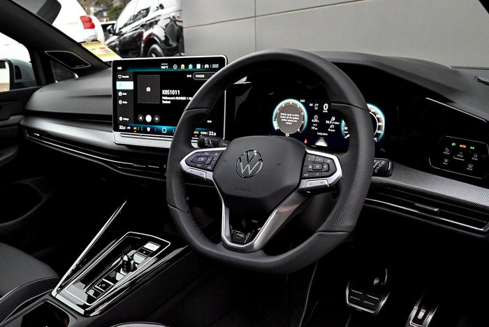 2025 Volkswagen Golf 110TSI R-Line