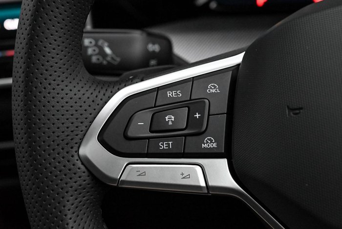 2025 Volkswagen Golf 110TSI R-Line