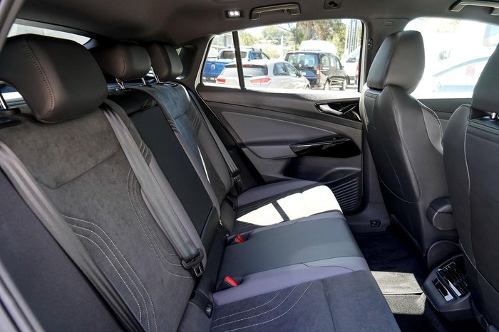 2025 Volkswagen ID.5 Pro