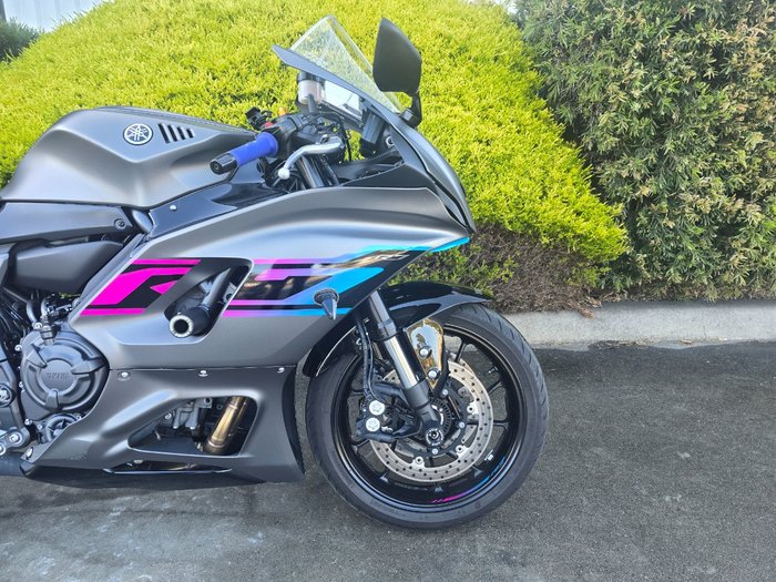 2024 Yamaha YZF-R7LA Grey