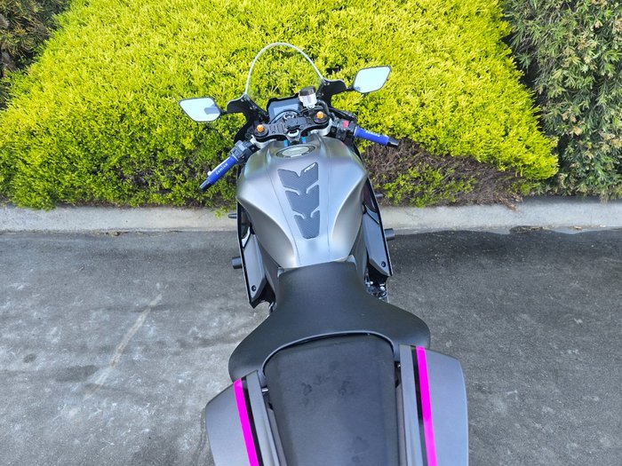 2024 Yamaha YZF-R7LA Grey
