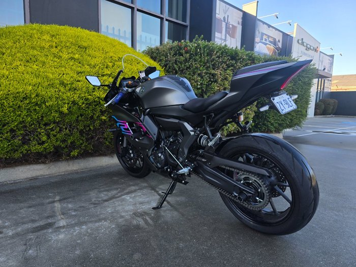 2024 Yamaha YZF-R7LA Grey
