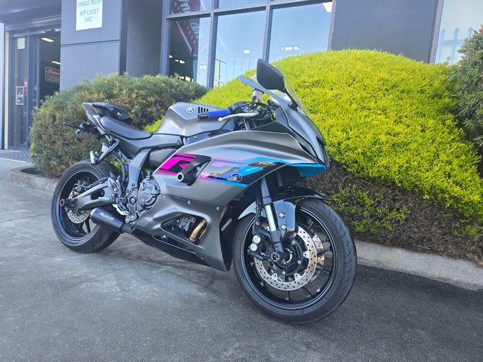 2024 Yamaha YZF-R7LA Grey