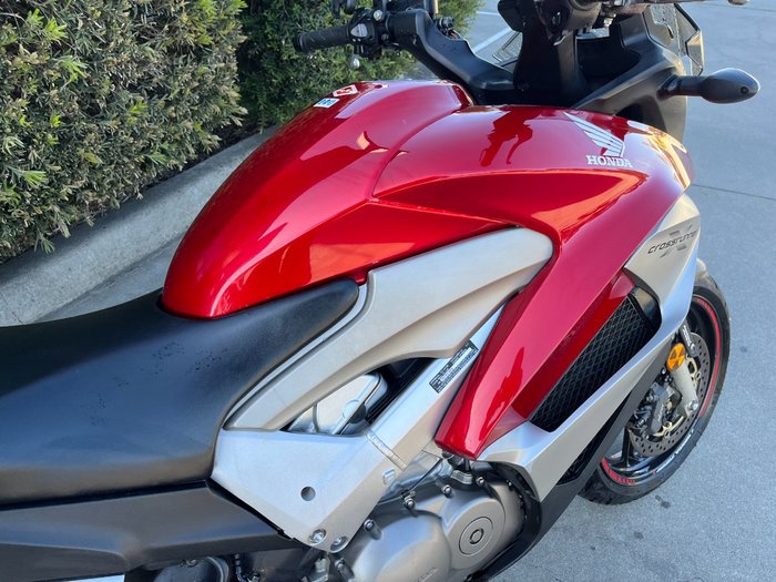2011 Honda VFR800X CROSSRUNNER Red