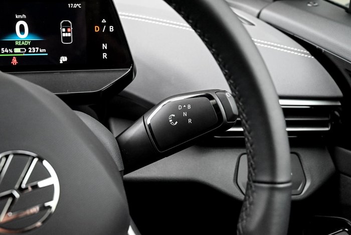 2025 Volkswagen ID.5 Pro