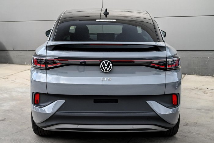 2025 Volkswagen ID.5 Pro