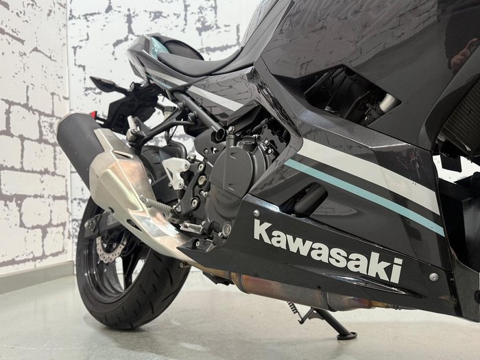 2020 Kawasaki Ninja 400 (EX400G) Ninja Black