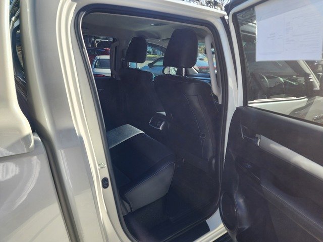 2022 Toyota HiLux SR5