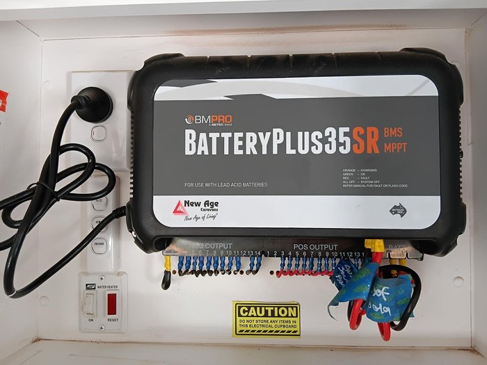 2017 New Age Caravans Manta Ray Mr19er 20'8