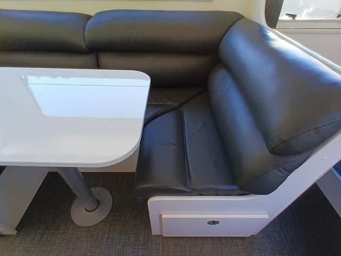 2017 New Age Caravans Manta Ray Mr19er 20'8