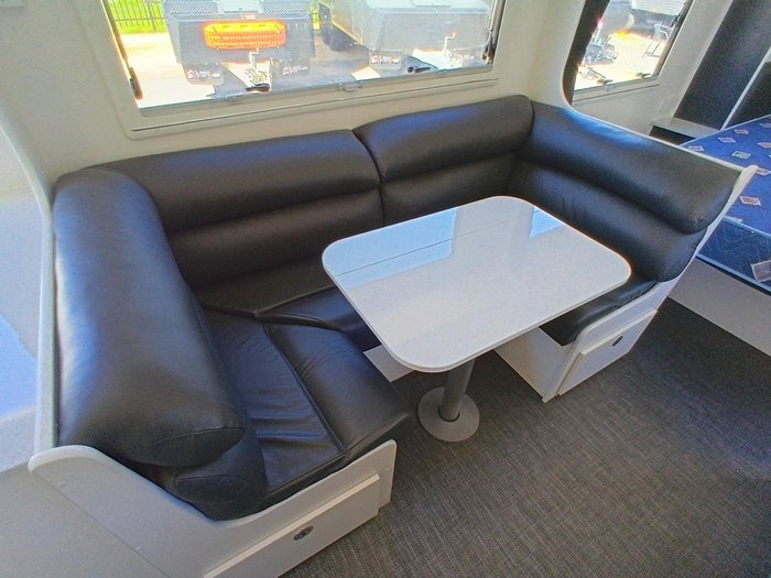 2017 New Age Caravans Manta Ray Mr19er 20'8