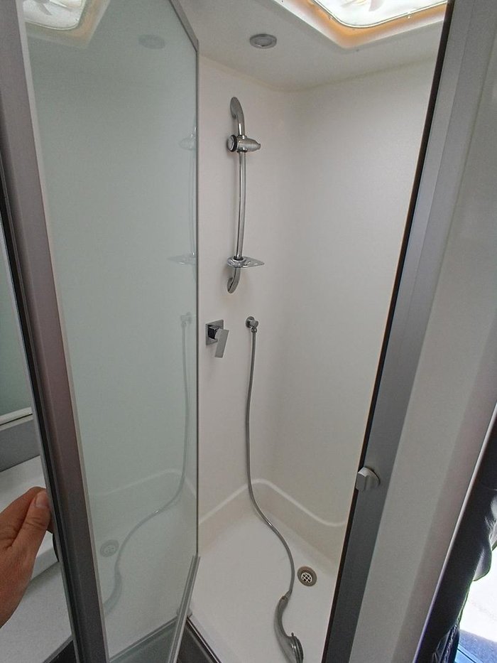 2017 New Age Caravans Manta Ray Mr19er 20'8