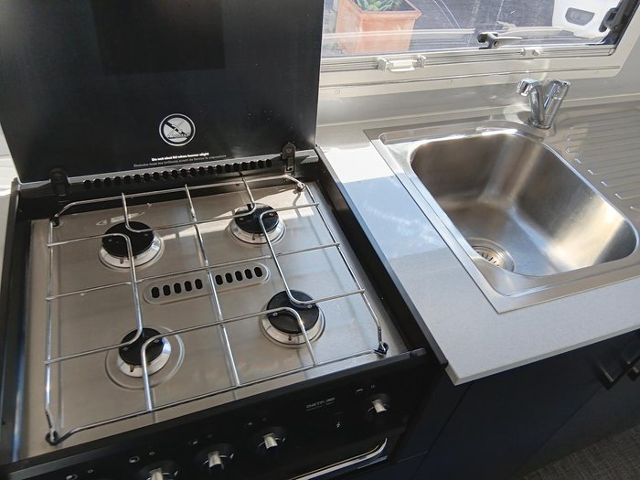 2017 New Age Caravans Manta Ray Mr19er 20'8