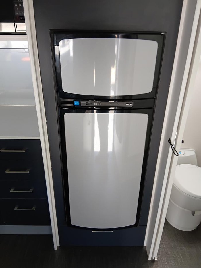 2017 New Age Caravans Manta Ray Mr19er