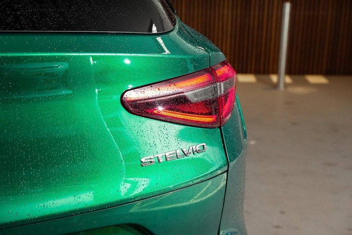 2022 Alfa Romeo Stelvio Quadrifoglio