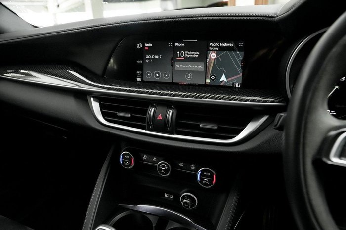 2022 Alfa Romeo Stelvio Quadrifoglio