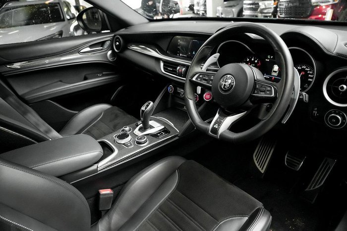 2022 Alfa Romeo Stelvio Quadrifoglio