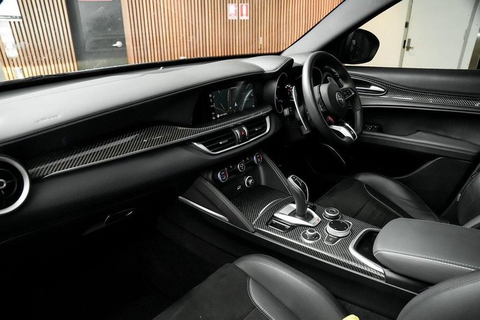 2022 Alfa Romeo Stelvio Quadrifoglio