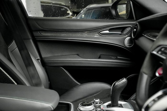 2022 Alfa Romeo Stelvio Quadrifoglio