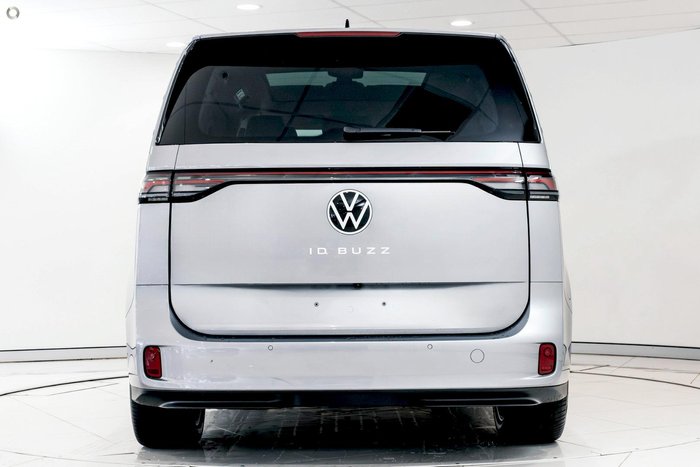 2025 Volkswagen ID. Buzz Pro BEV560