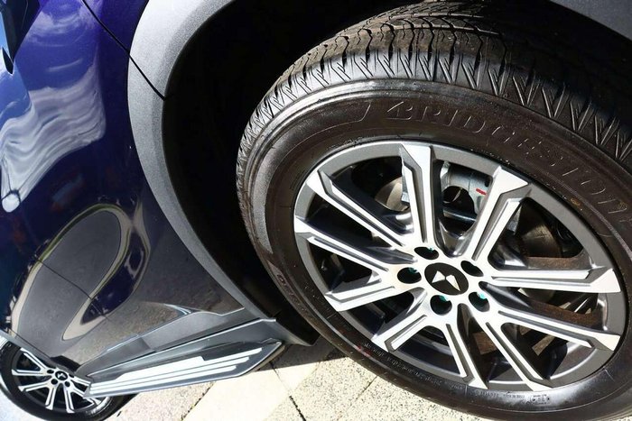 2025 Mahindra XUV700 AX7L