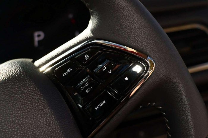 2025 Mahindra XUV700 AX7L