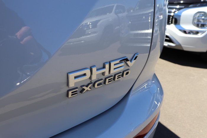 2025 Mitsubishi Outlander PHEV Exceed Tourer