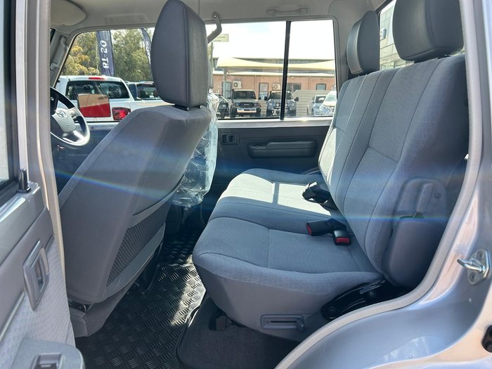2025 Toyota Landcruiser GXL GDJL79R 4X4 Dual Range Silver Pearl