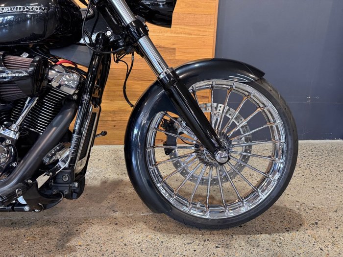2018 Harley-davidson FXBRS BREAKOUT Black