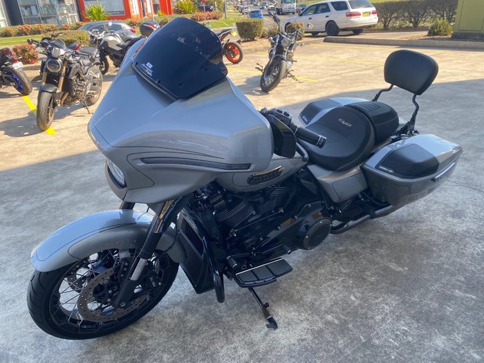 2023 HARLEY-DAVIDSON FLHXSE CVO STREET GLIDE Grey