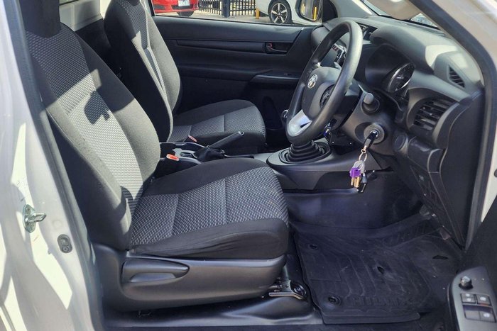 2022 Toyota Hilux Workmate TGN121R 4x2 Glacier White