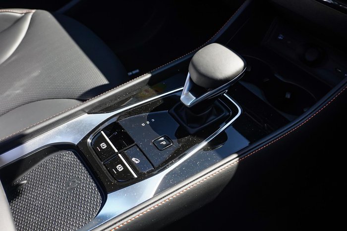 2025 MG HS Super Hybrid Essence