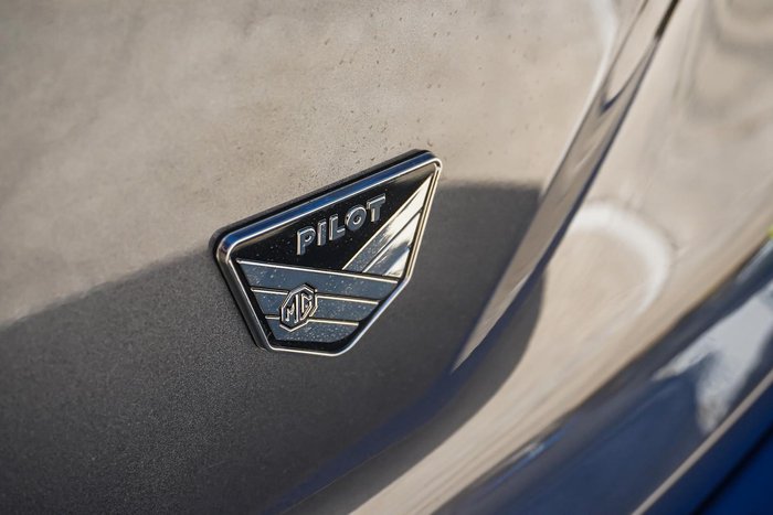 2025 MG HS Super Hybrid Essence