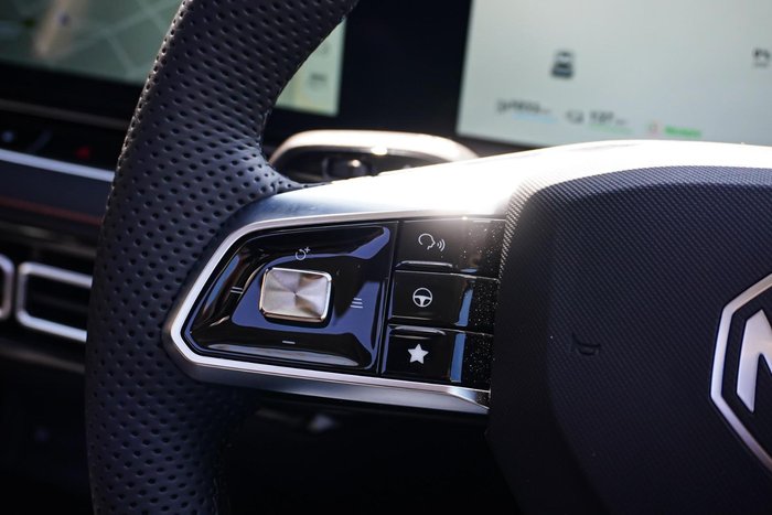 2025 MG HS Super Hybrid Essence