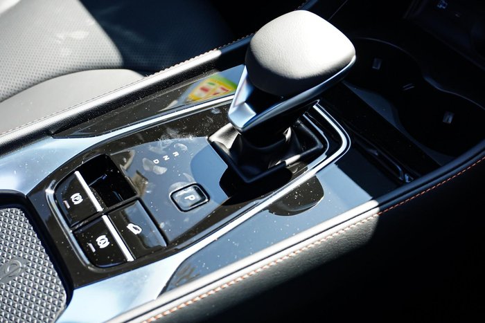 2025 MG HS Super Hybrid Essence