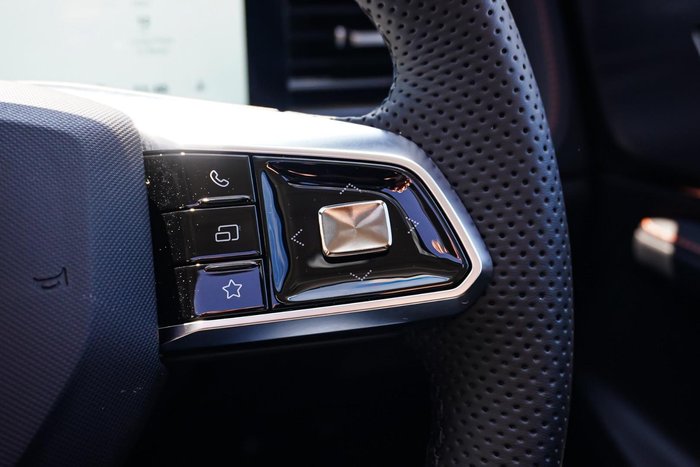 2025 MG HS Super Hybrid Essence