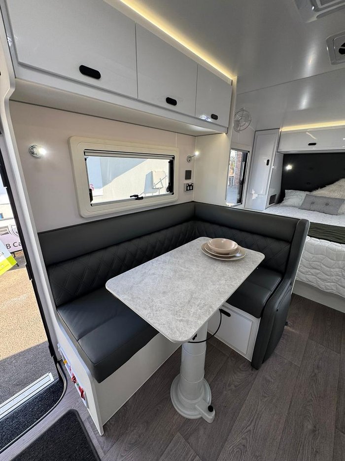 2025 JB Caravans Gator X 17'10 Rd L Lounge