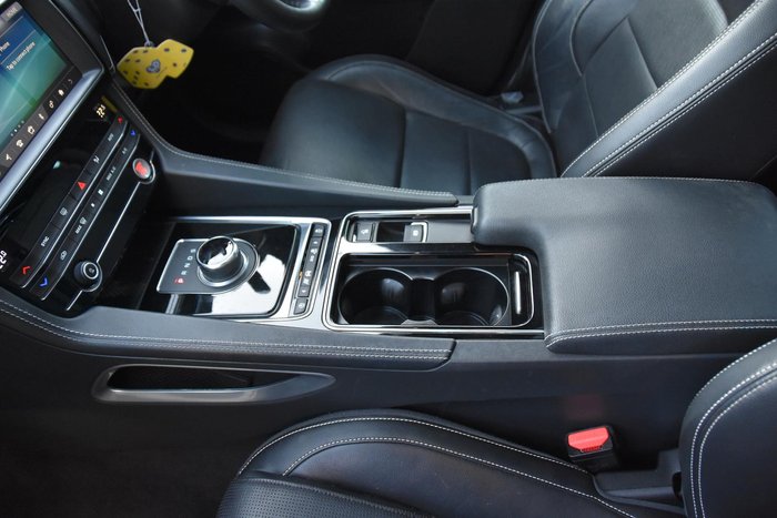 2020 Jaguar F-PACE 20d R-Sport X761 MY20 Fuji White