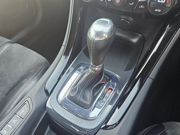 2015 Holden Commodore SV6 Storm VF MY15 Perfect Blue