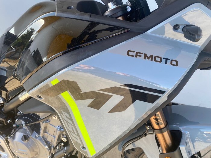 2024 CFMOTO 450 MT Black