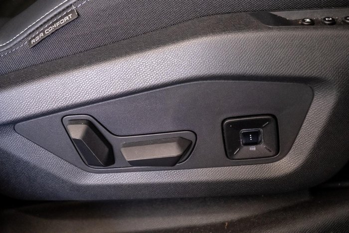 2025 Peugeot 3008 GT Premium Hybrid P64 MY25 Okenite White