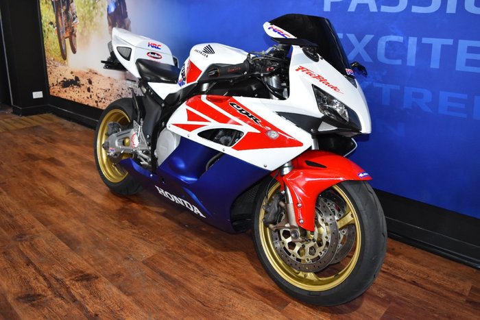 2004 Honda CBR1000RR (FIREBLADE) White