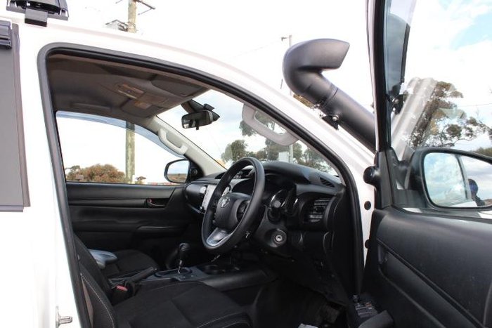 2021 Toyota Hilux SR