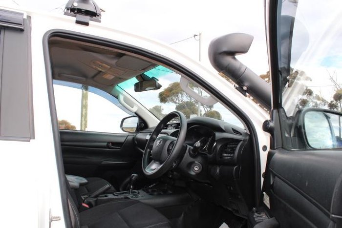 2021 Toyota Hilux SR