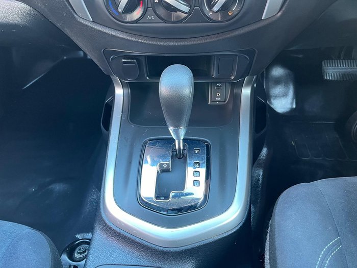 2017 Nissan Navara RX