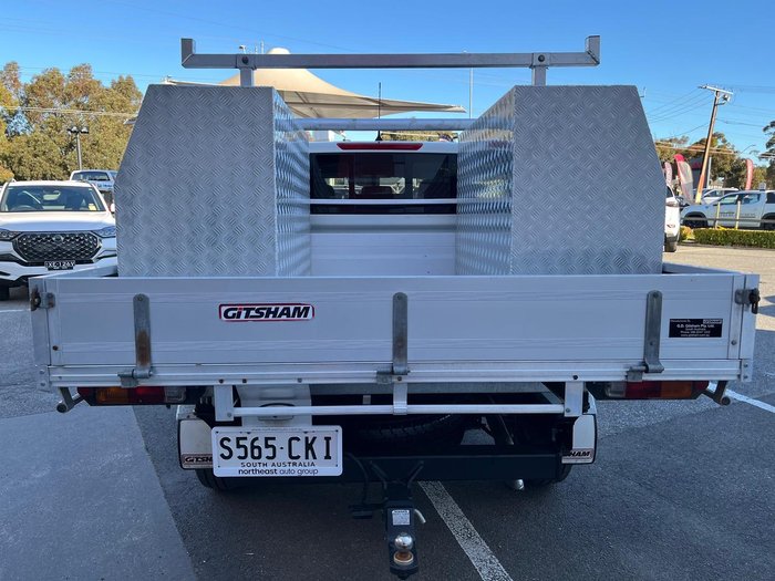 2017 Nissan Navara RX