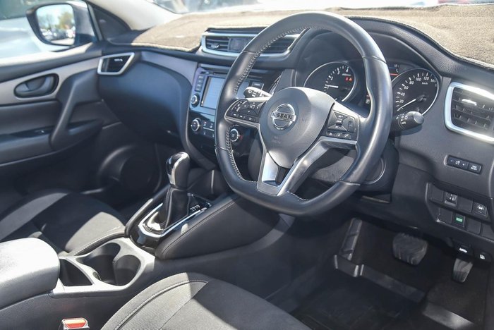 2020 Nissan QASHQAI ST+