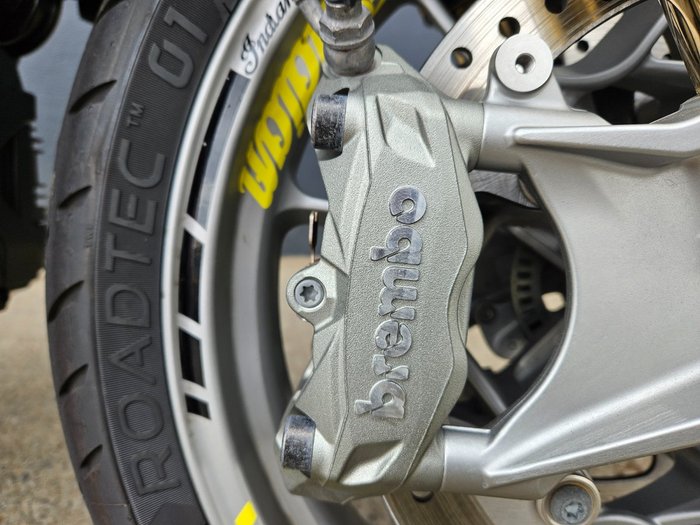 2023 Indian FTR R 1200 CARBON BLACK