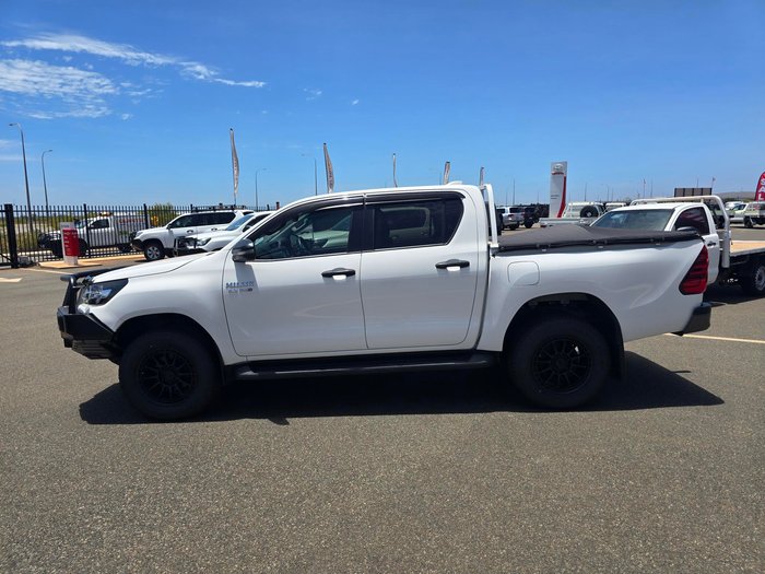 2022 Toyota Hilux SR White