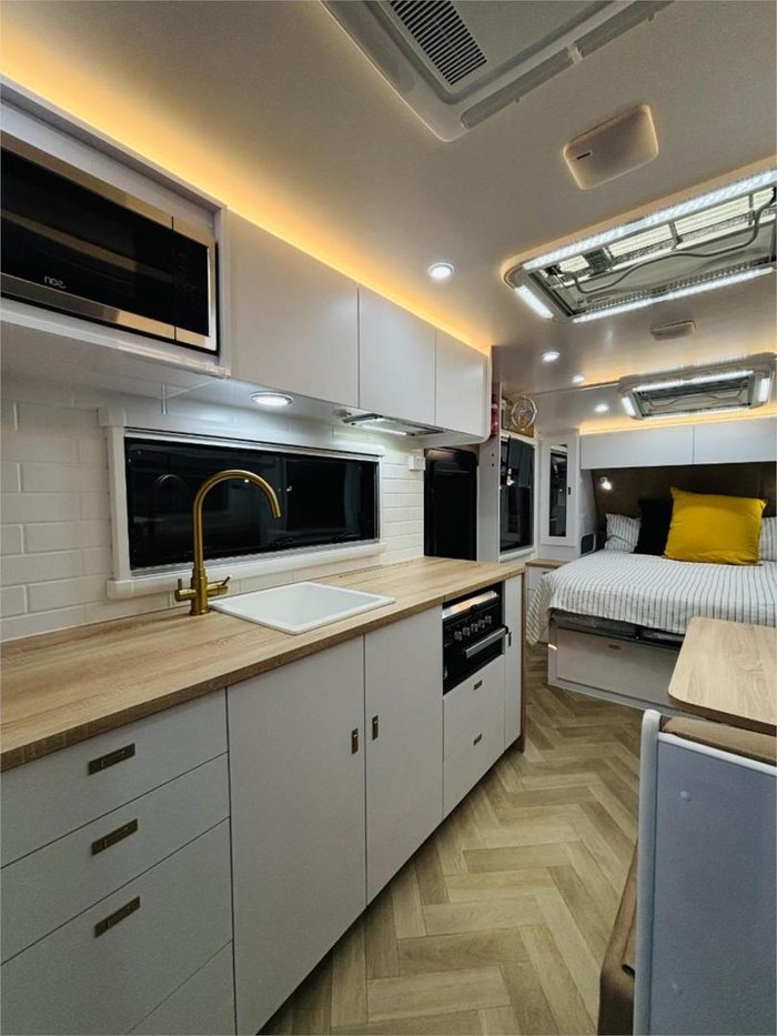 2025 Wonderland RV Amaroo 18Ft